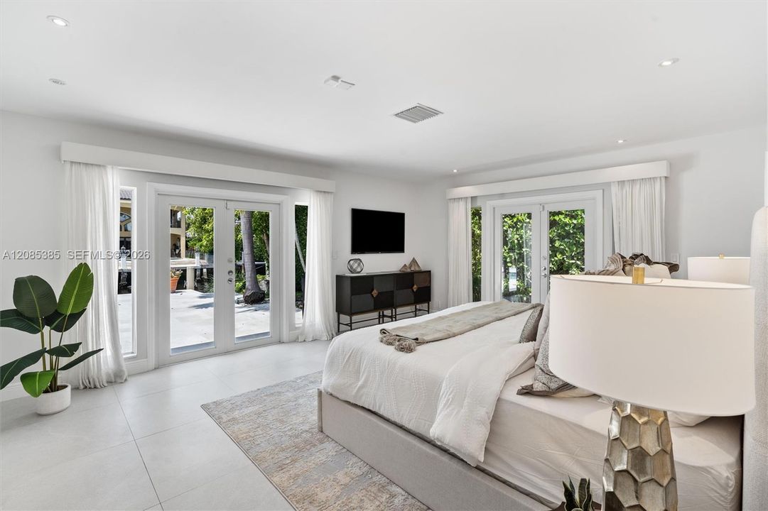 En Venta: $2,750,000 (3 camas, 3 baños, 3133 Pies cuadrados)