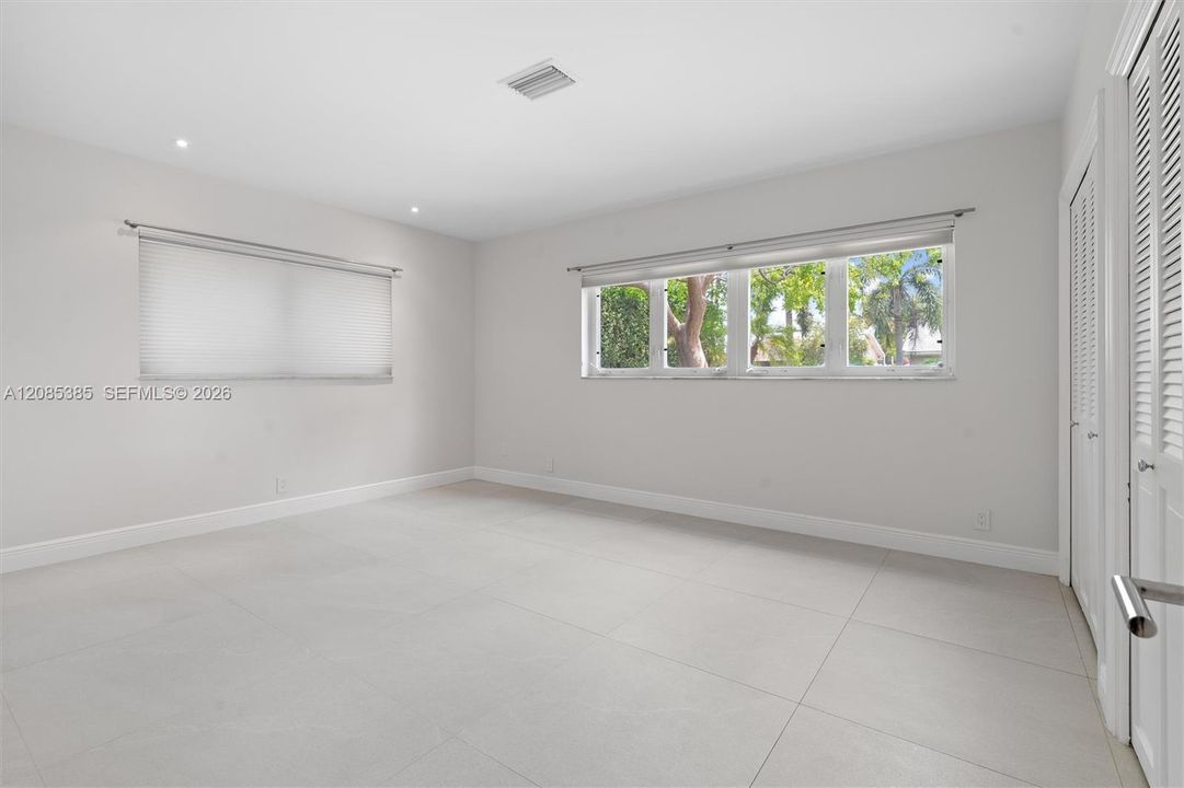 En Venta: $2,750,000 (3 camas, 3 baños, 3133 Pies cuadrados)
