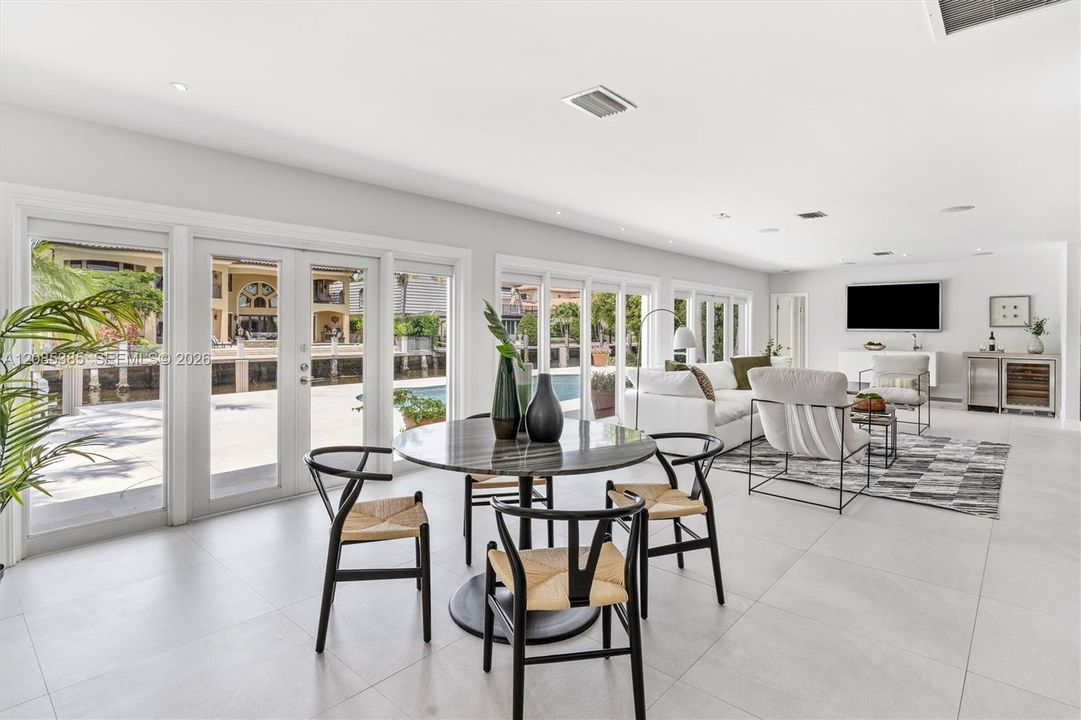 En Venta: $2,750,000 (3 camas, 3 baños, 3133 Pies cuadrados)