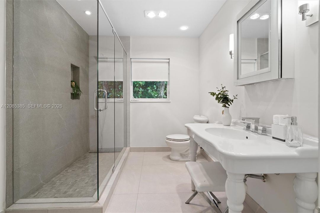 En Venta: $2,750,000 (3 camas, 3 baños, 3133 Pies cuadrados)