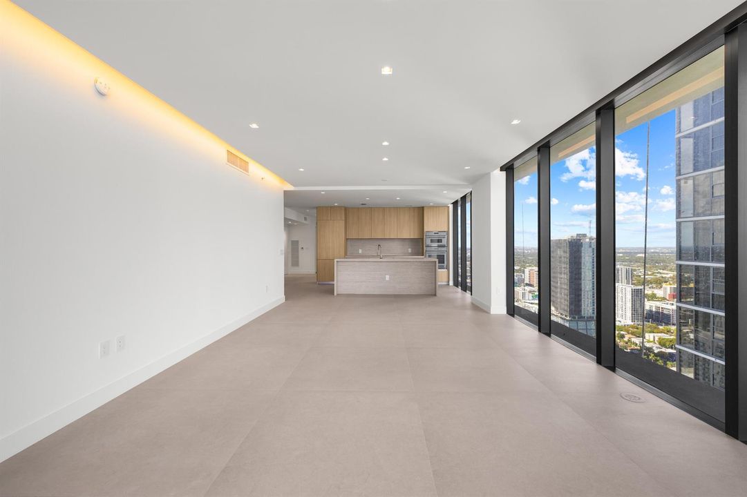 Living/Kitchen