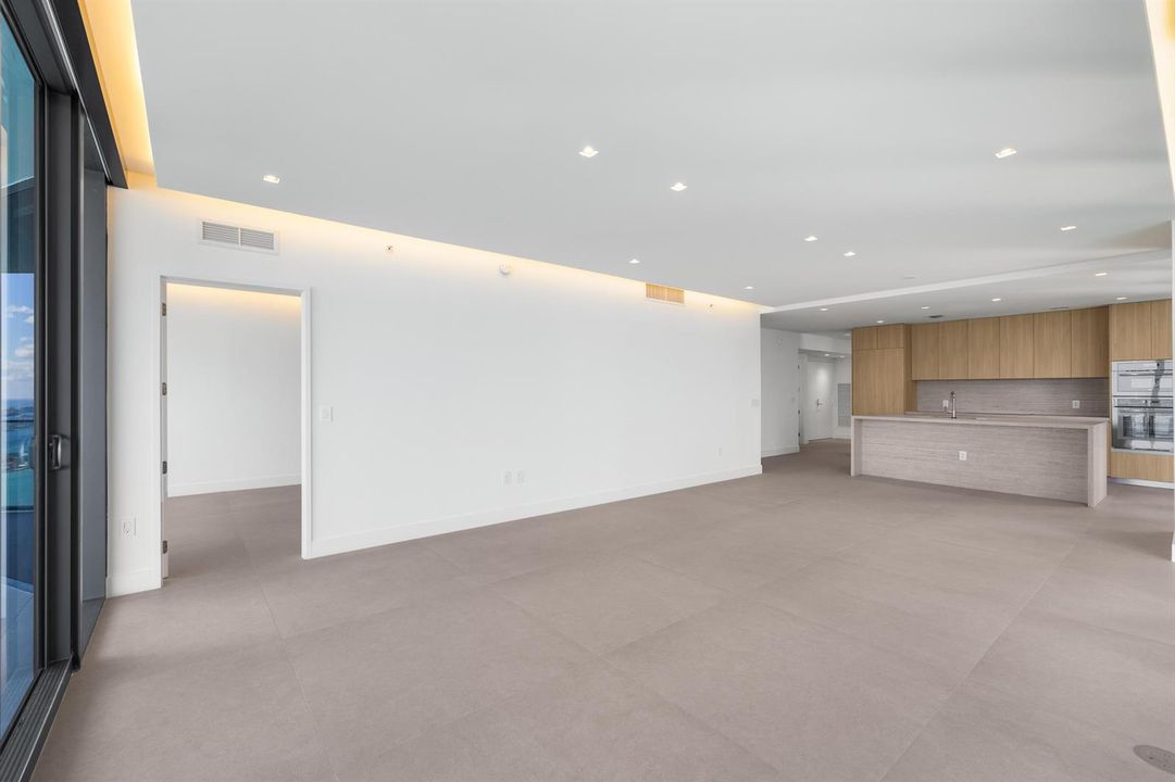 Living/Kitchen