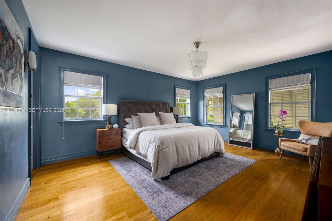 For Sale: $5,250,000 (5 beds, 4 baths, 3529 Square Feet)