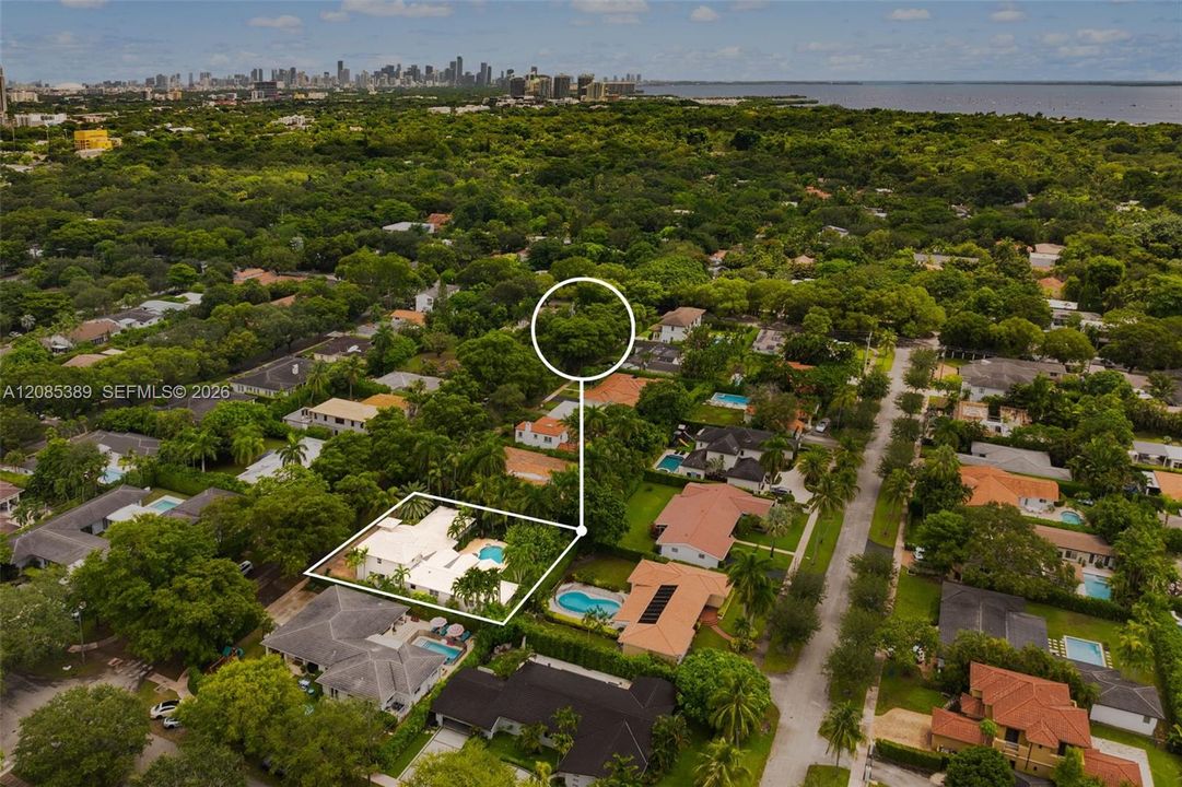 For Sale: $5,250,000 (5 beds, 4 baths, 3529 Square Feet)