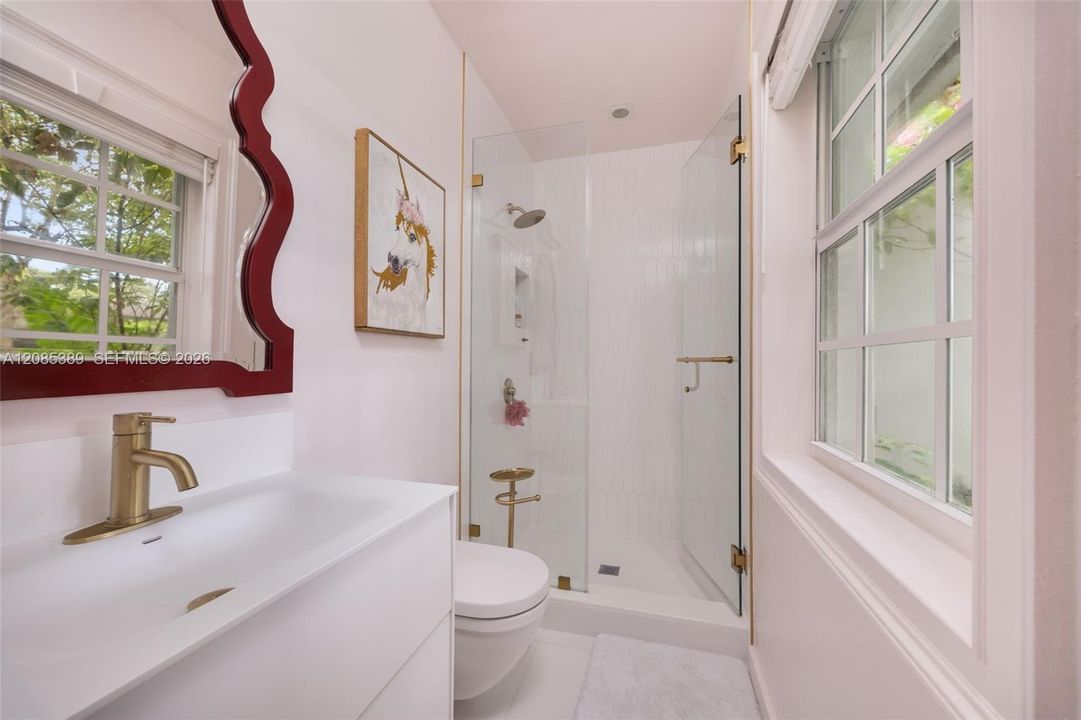 For Sale: $5,250,000 (5 beds, 4 baths, 3529 Square Feet)