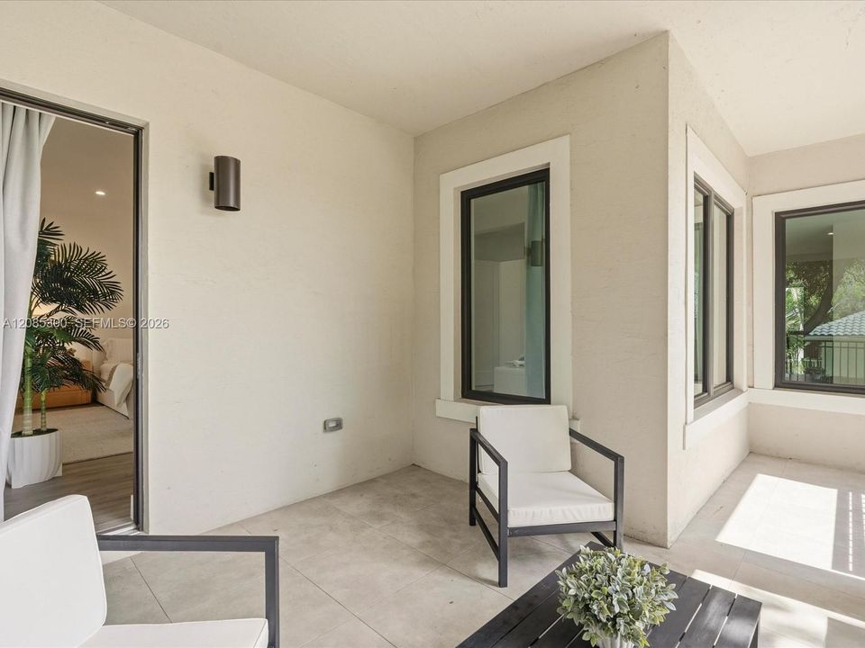 En Renta: $10,450 (5 camas, 4 baños, 4006 Pies cuadrados)