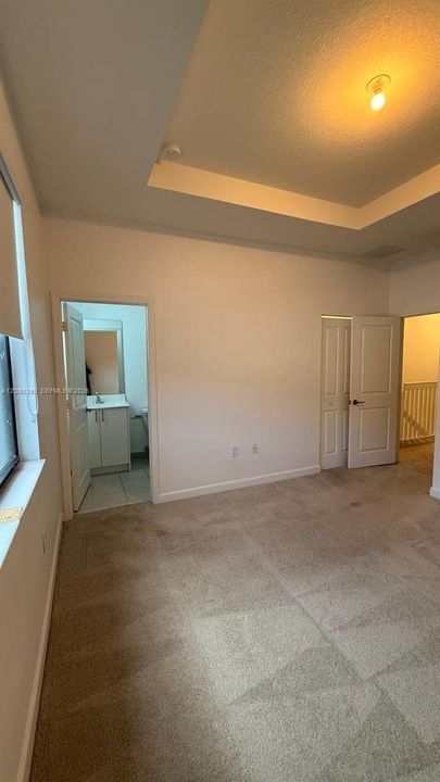 For Rent: $2,650 (3 beds, 2 baths, 1393 Square Feet)