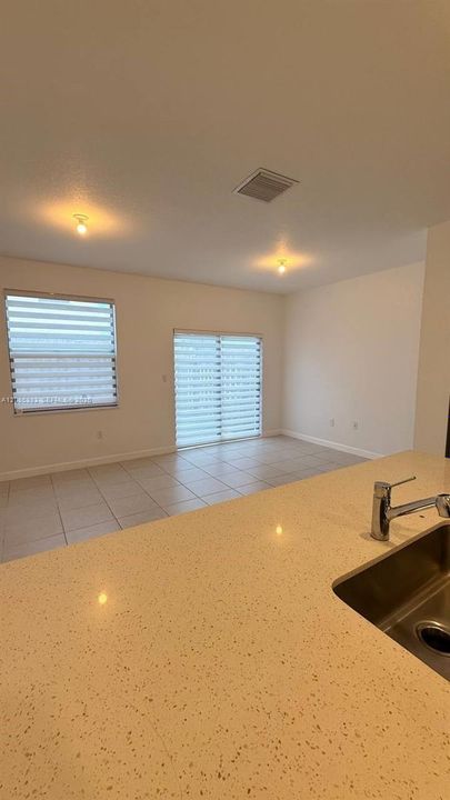 For Rent: $2,650 (3 beds, 2 baths, 1393 Square Feet)