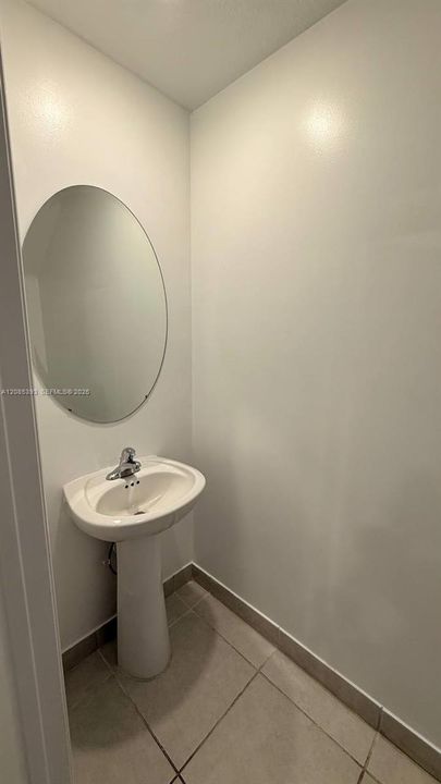 For Rent: $2,650 (3 beds, 2 baths, 1393 Square Feet)