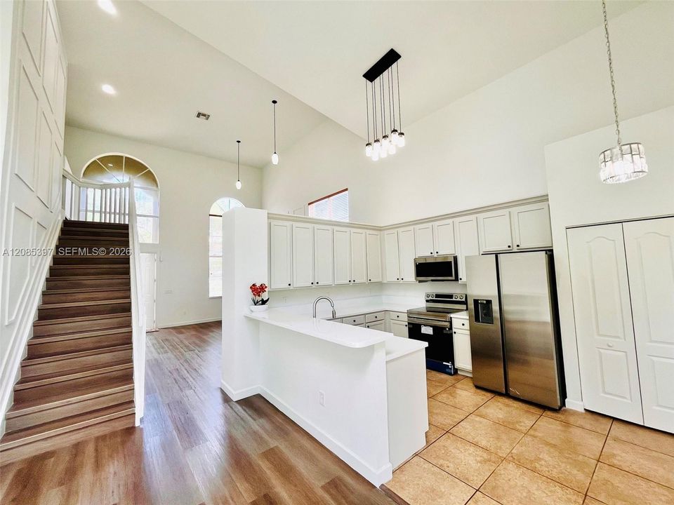 For Sale: $468,000 (4 beds, 2 baths, 2094 Square Feet)