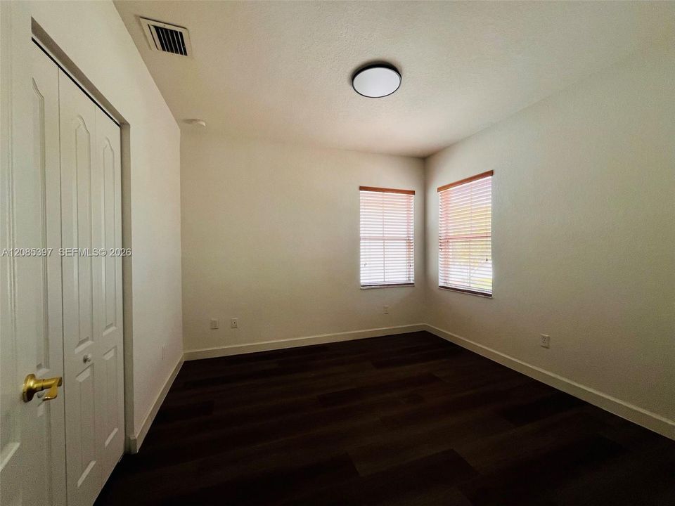For Sale: $468,000 (4 beds, 2 baths, 2094 Square Feet)