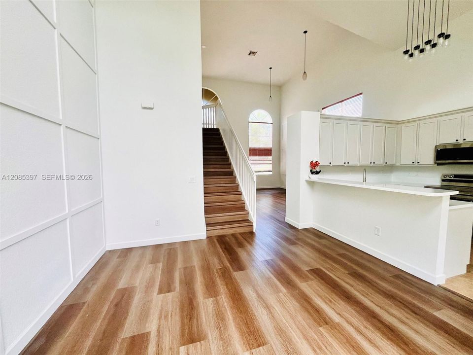 For Sale: $468,000 (4 beds, 2 baths, 2094 Square Feet)
