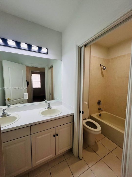 For Sale: $468,000 (4 beds, 2 baths, 2094 Square Feet)