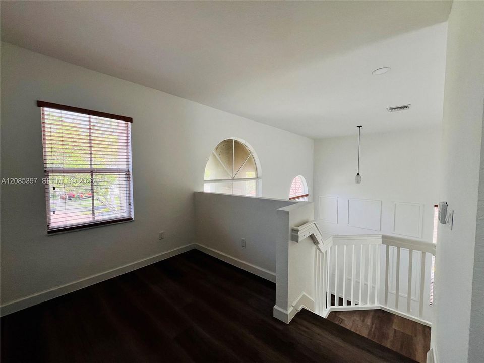 For Sale: $468,000 (4 beds, 2 baths, 2094 Square Feet)