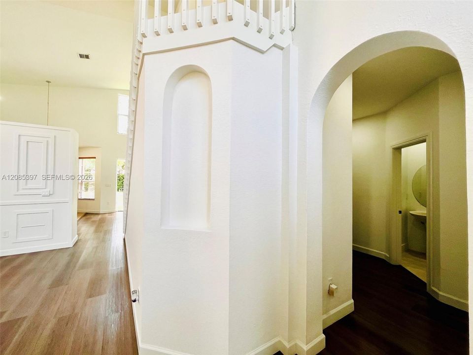 For Sale: $468,000 (4 beds, 2 baths, 2094 Square Feet)