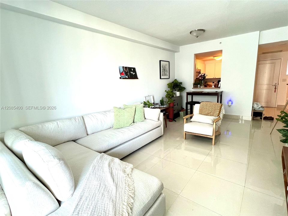 В аренду: $2,650 (1 спален, 1 ванн, 737 Квадратных фут)