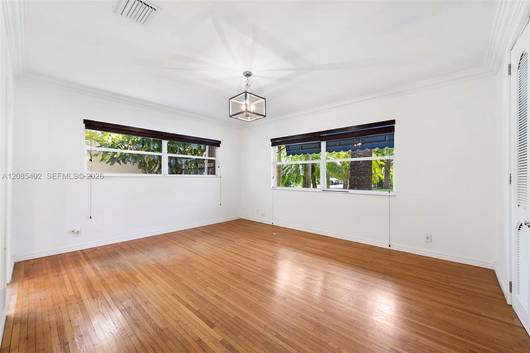 For Rent: $6,600 (3 beds, 2 baths, 1890 Square Feet)