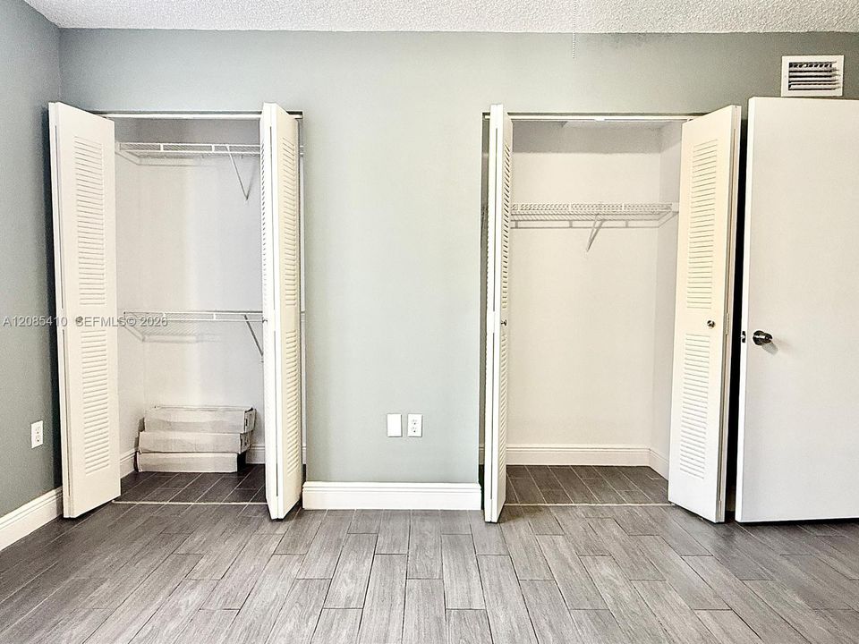 For Rent: $1,850 (1 beds, 1 baths, 688 Square Feet)
