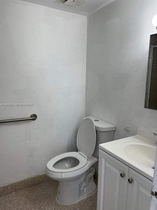 В аренду: $2,000 (2 спален, 2 ванн, 798 Квадратных фут)