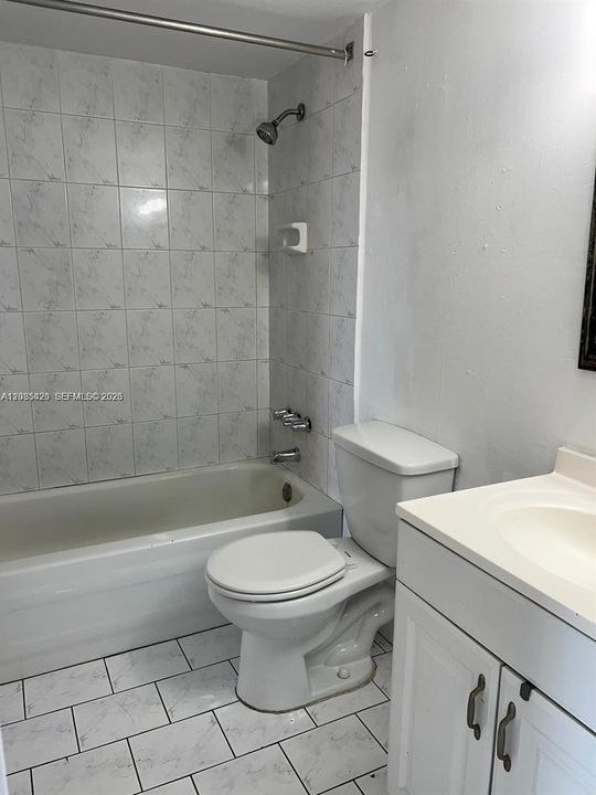 В аренду: $2,000 (2 спален, 2 ванн, 798 Квадратных фут)