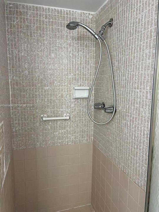 В аренду: $2,000 (2 спален, 2 ванн, 798 Квадратных фут)