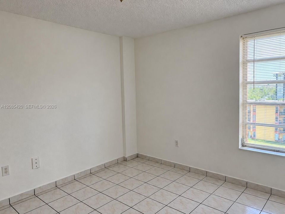 В аренду: $2,000 (2 спален, 2 ванн, 798 Квадратных фут)