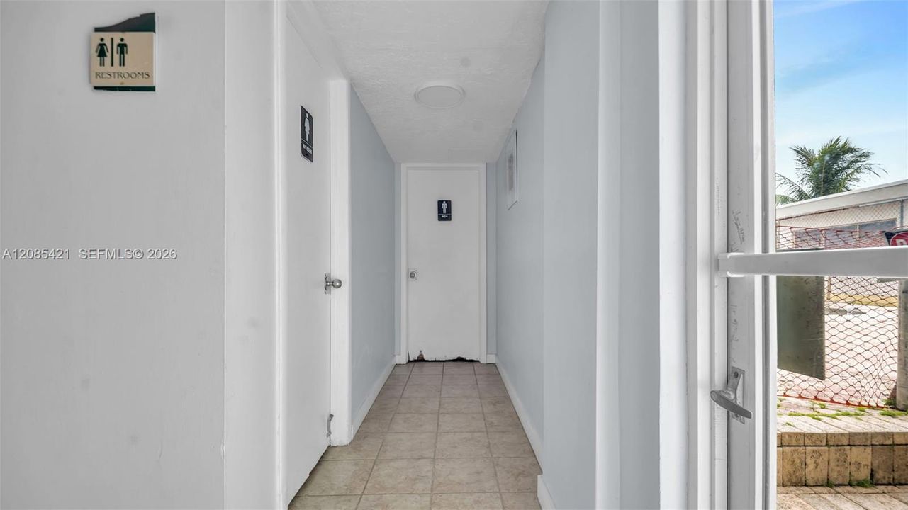 For Sale: $380,000 (2 beds, 2 baths, 1151 Square Feet)