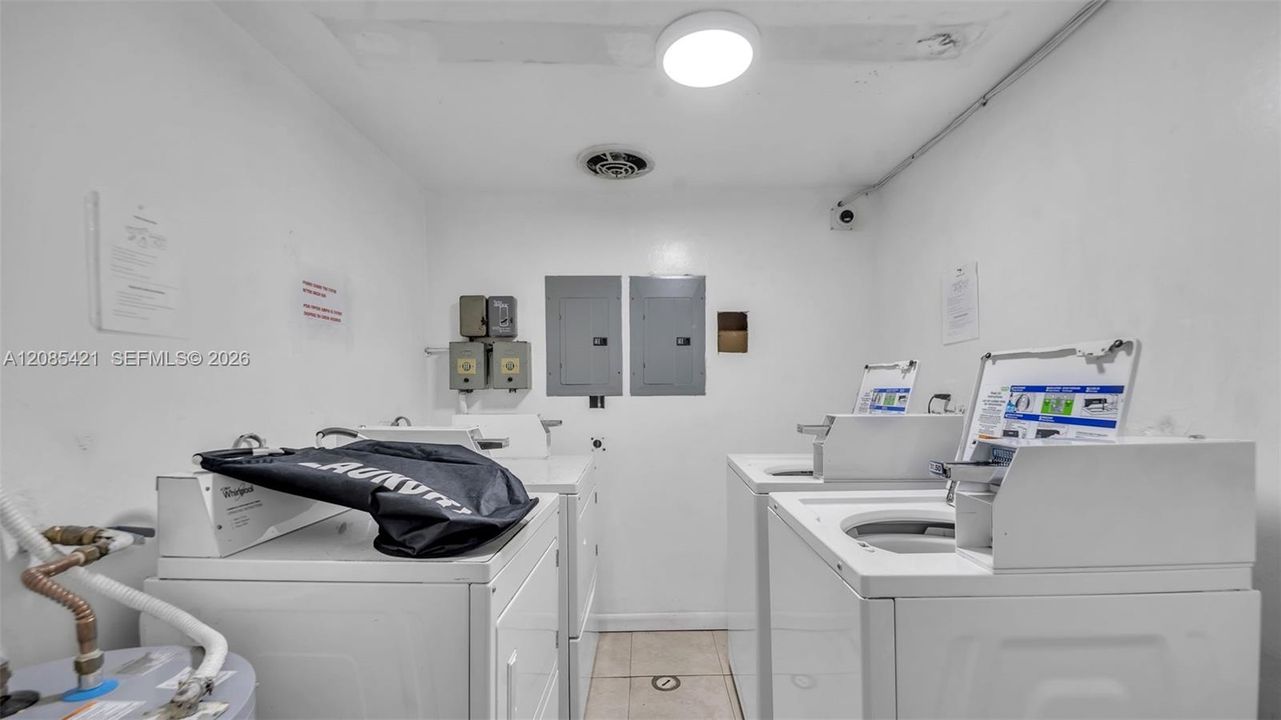 For Sale: $380,000 (2 beds, 2 baths, 1151 Square Feet)
