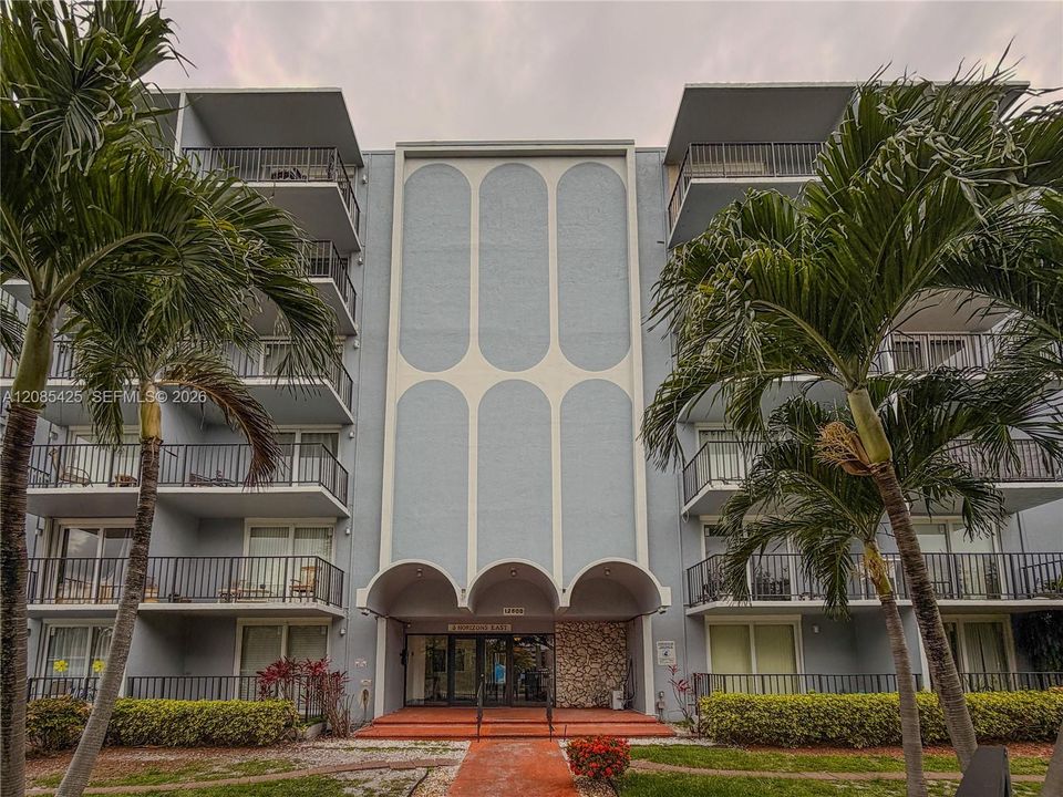 For Sale: $120,000 (0 beds, 1 baths, 612 Square Feet)
