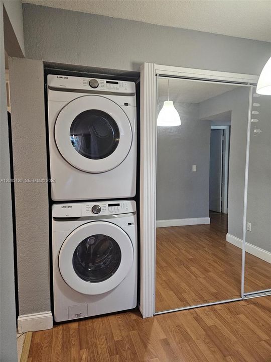 En Venta: $2,150 (2 camas, 2 baños, 845 Pies cuadrados)