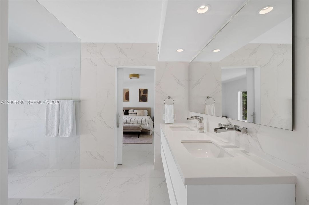 For Sale: $1,750,000 (3 beds, 2 baths, 1886 Square Feet)