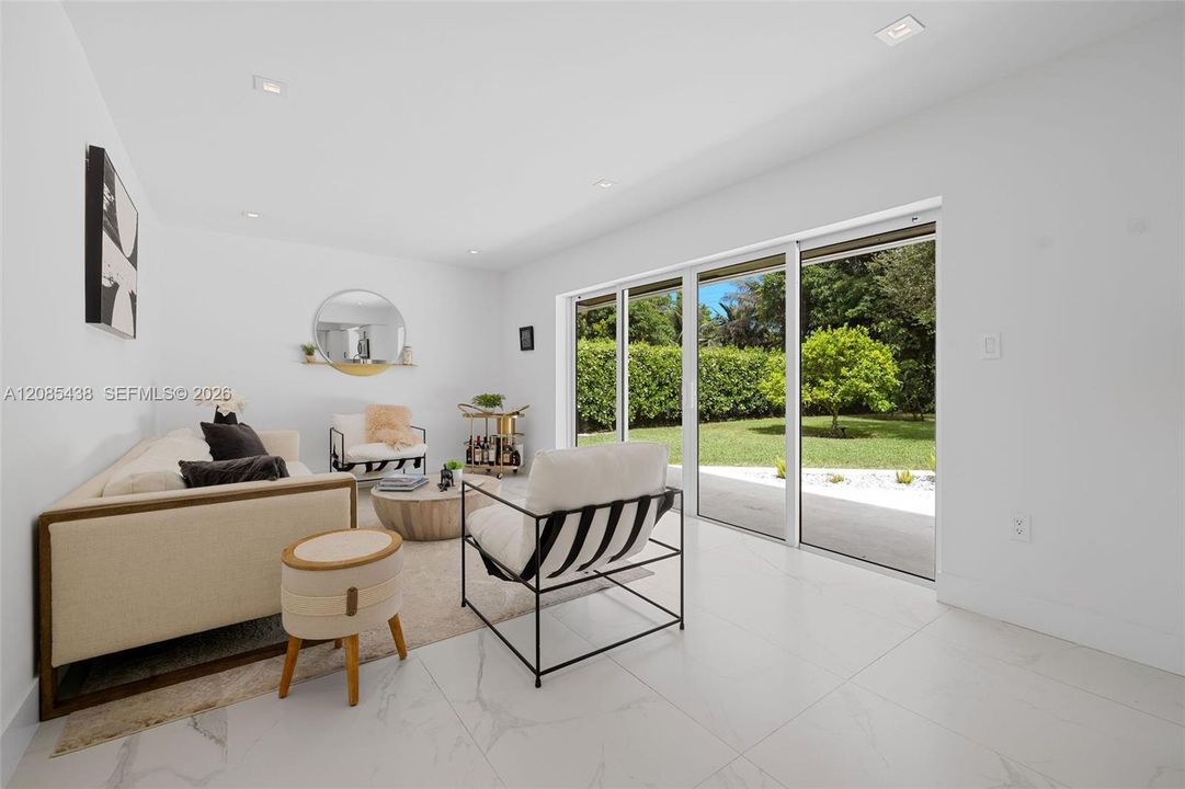 For Sale: $1,750,000 (3 beds, 2 baths, 1886 Square Feet)