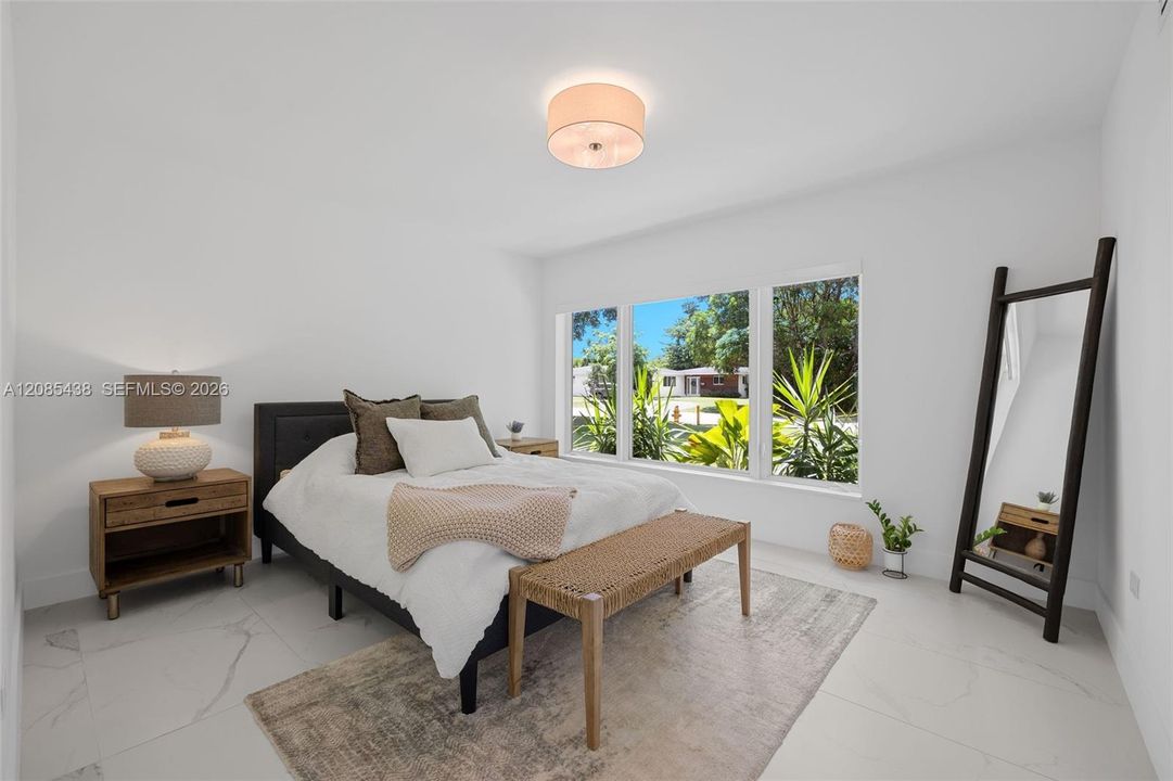For Sale: $1,750,000 (3 beds, 2 baths, 1886 Square Feet)