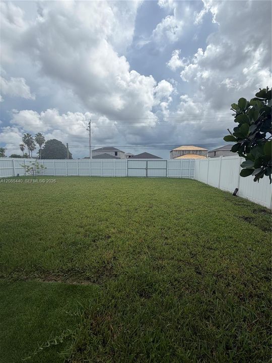For Rent: $5,500 (4 beds, 2 baths, 2591 Square Feet)