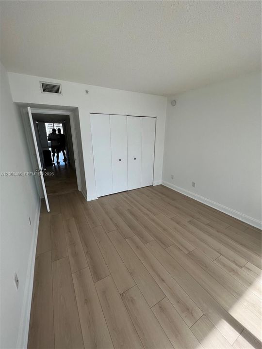 For Rent: $5,500 (3 beds, 2 baths, 1775 Square Feet)