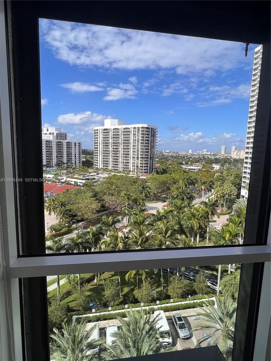 For Rent: $5,500 (3 beds, 2 baths, 1775 Square Feet)