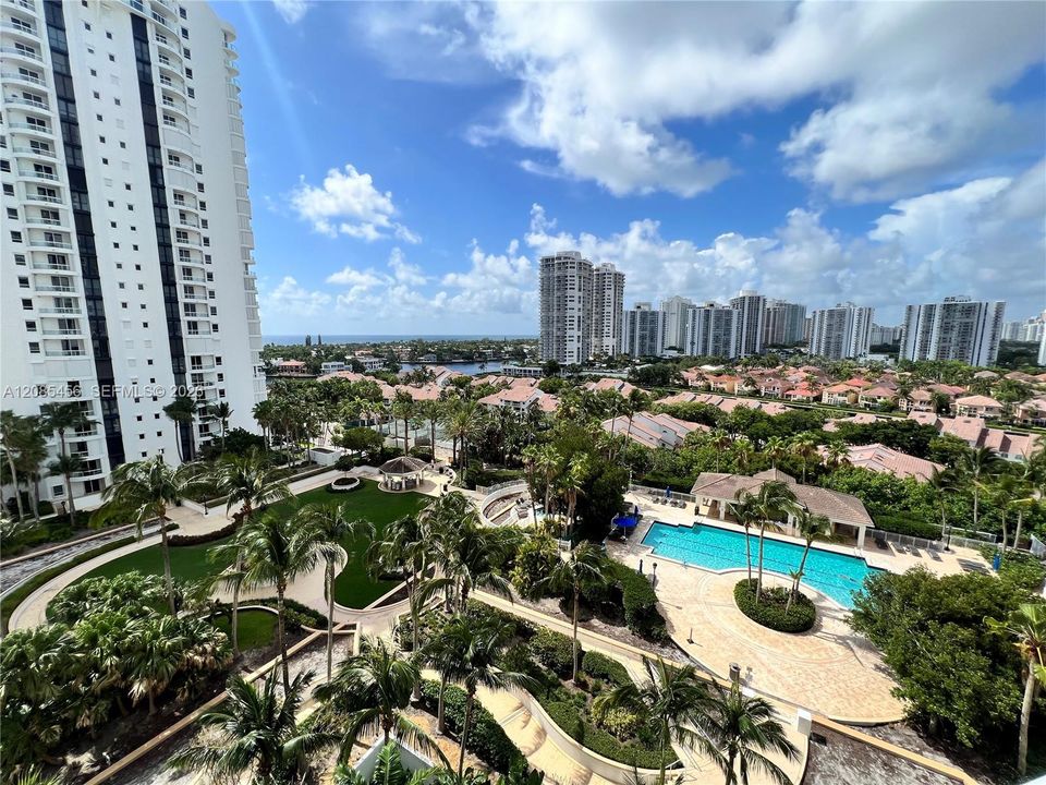 For Rent: $5,500 (3 beds, 2 baths, 1775 Square Feet)