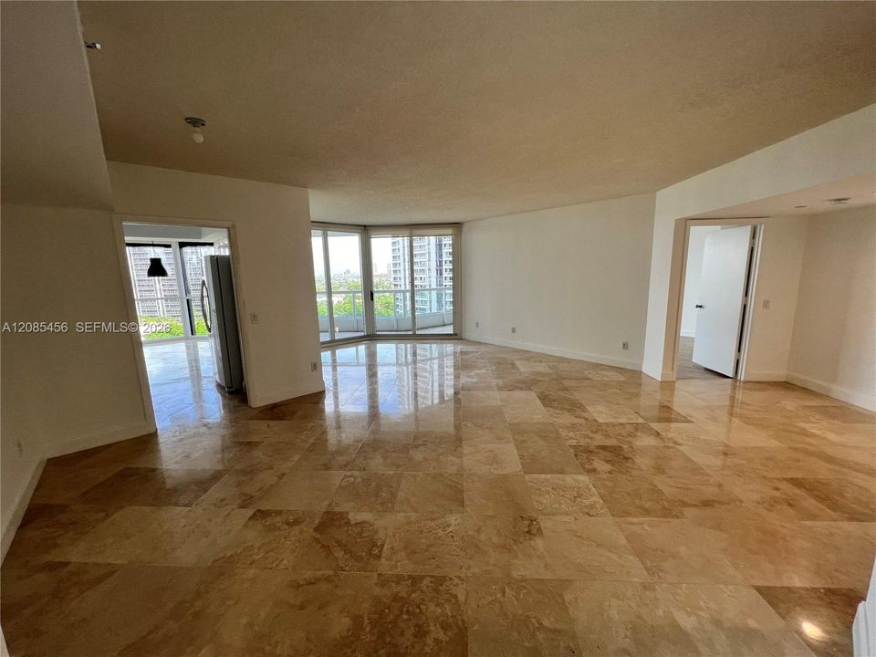 For Rent: $5,500 (3 beds, 2 baths, 1775 Square Feet)