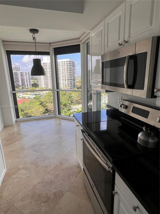 For Rent: $5,500 (3 beds, 2 baths, 1775 Square Feet)
