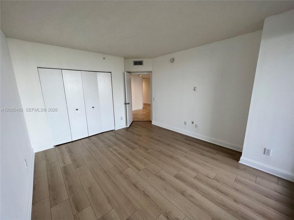 For Rent: $5,500 (3 beds, 2 baths, 1775 Square Feet)