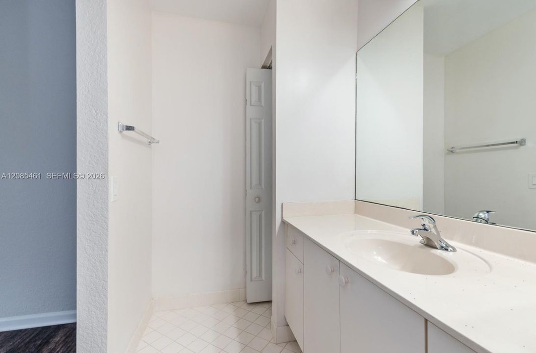 En Renta: $3,650 (3 camas, 2 baños, 1424 Pies cuadrados)