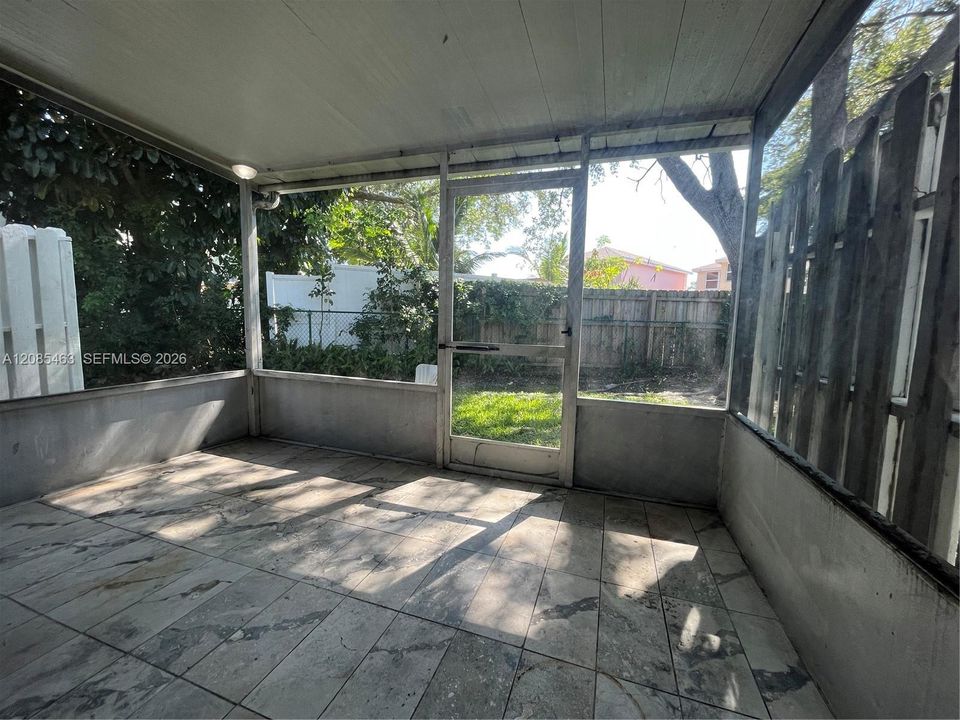 En Renta: $2,150 (2 camas, 1 baños, 1122 Pies cuadrados)