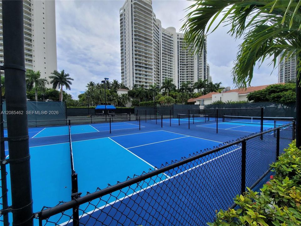 For Sale: $2,350,000 (3 beds, 2 baths, 2030 Square Feet)