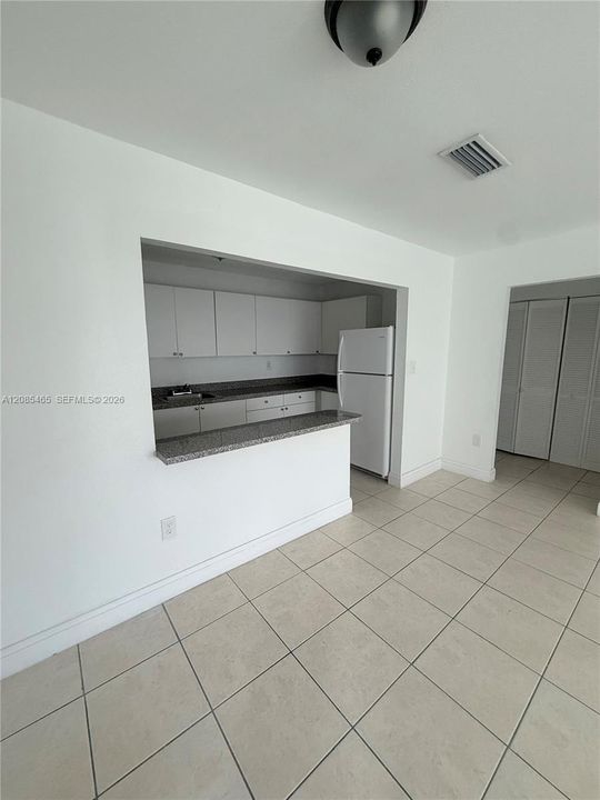 В аренду: $1,550 (1 спален, 1 ванн, 119142 Квадратных фут)