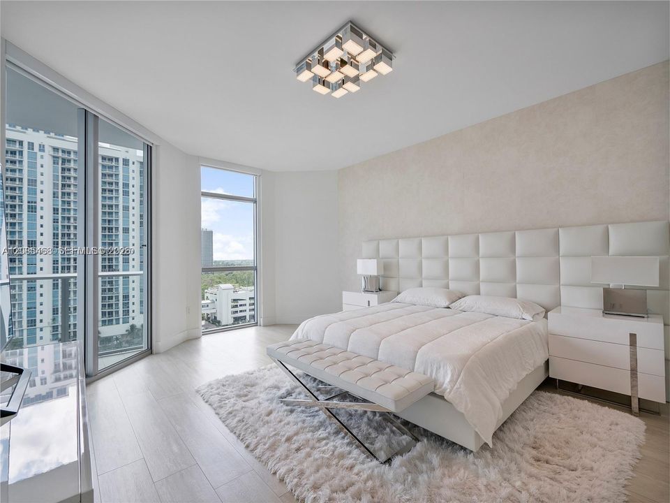For Sale: $1,090,000 (2 beds, 2 baths, 1718 Square Feet)