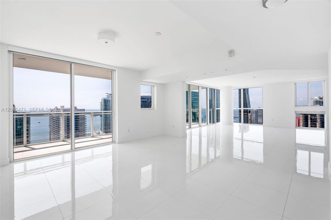 For Sale: $2,449,000 (4 beds, 4 baths, 1593 Square Feet)
