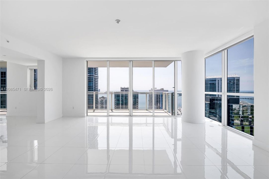 For Sale: $2,449,000 (4 beds, 4 baths, 1593 Square Feet)