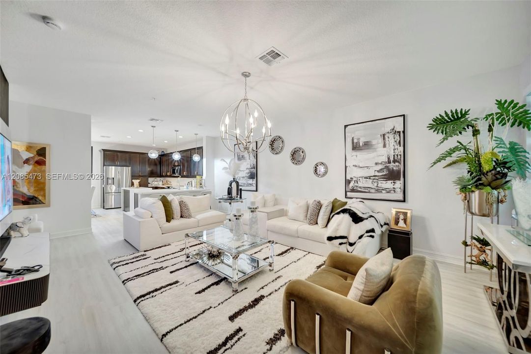 В аренду: $4,800 (3 спален, 3 ванн, 2033 Квадратных фут)