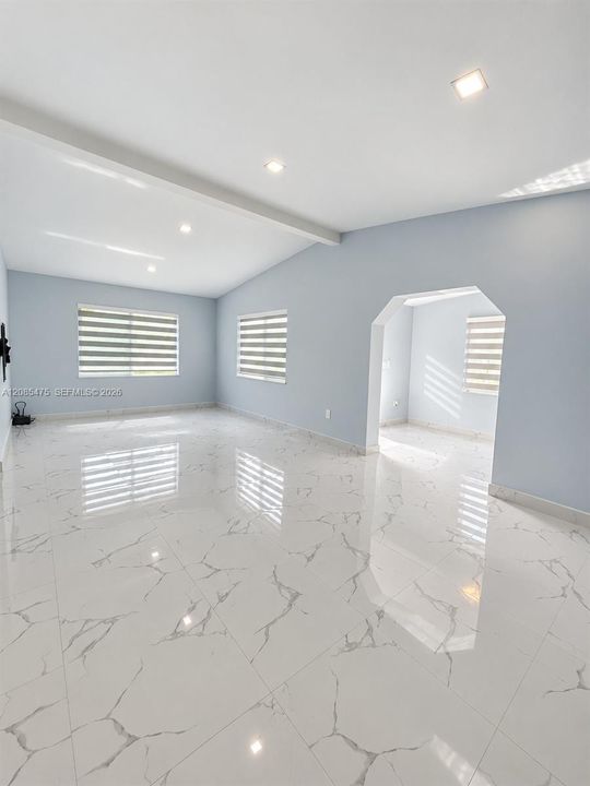 En Renta: $3,700 (3 camas, 2 baños, 1220 Pies cuadrados)