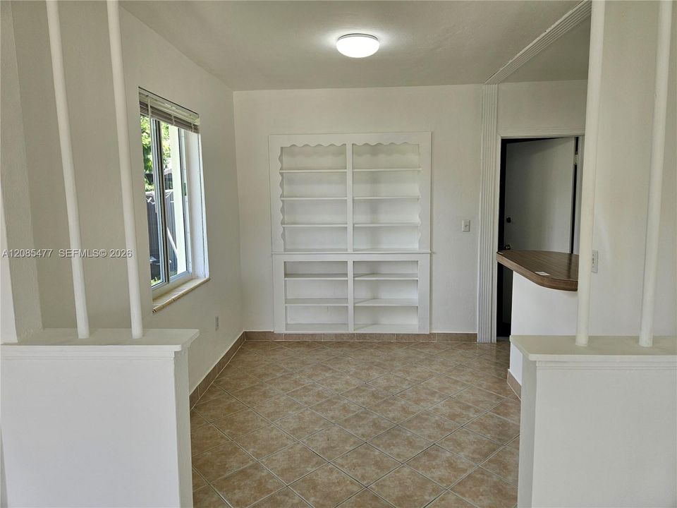 В аренду: $2,450 (2 спален, 1 ванн, 816 Квадратных фут)